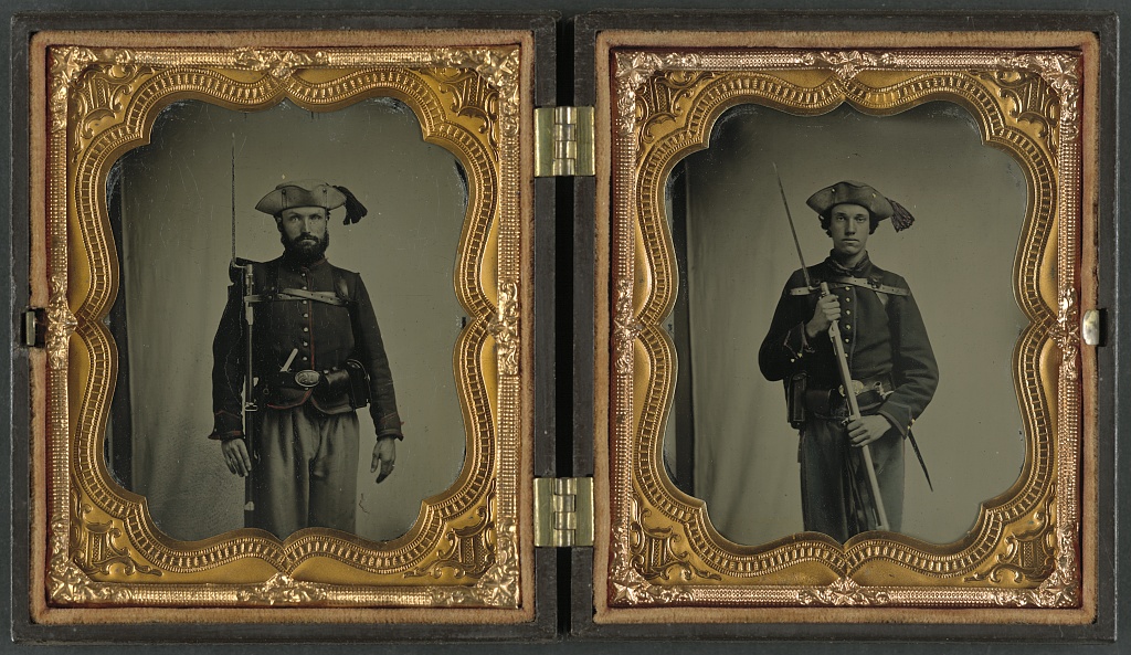 Two unidentified soldiers in 34th Ohio Infantry Regiment uniforms with bayoneted muskets