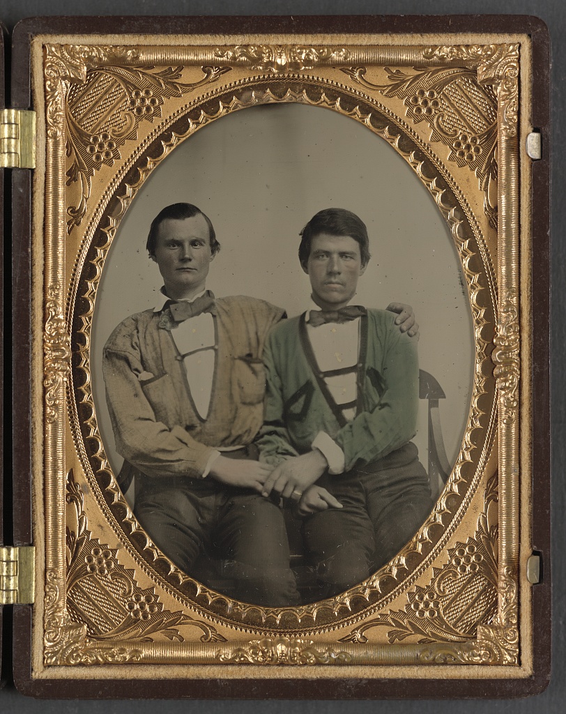 Two unidentified soldiers in Trans-Mississippi Confederate battle shirts 