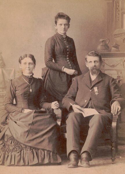 An unidentified Civil War veteran and his family