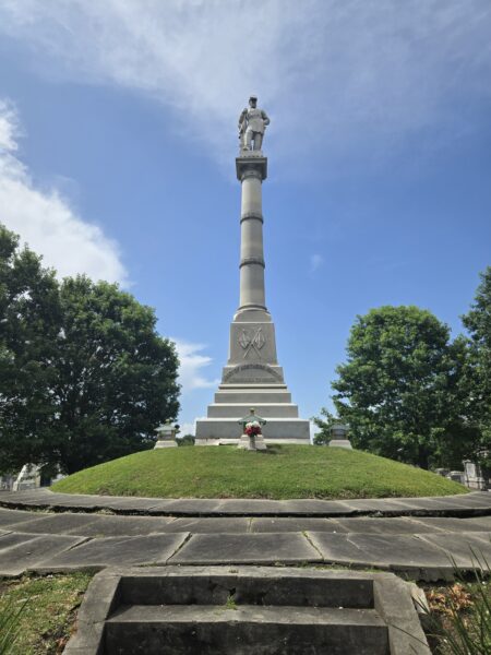 The Tomb of the Army of Northern Virginia monument in New Orleans' Metairie Cemetery, where Jefferson Davis was initially buried.