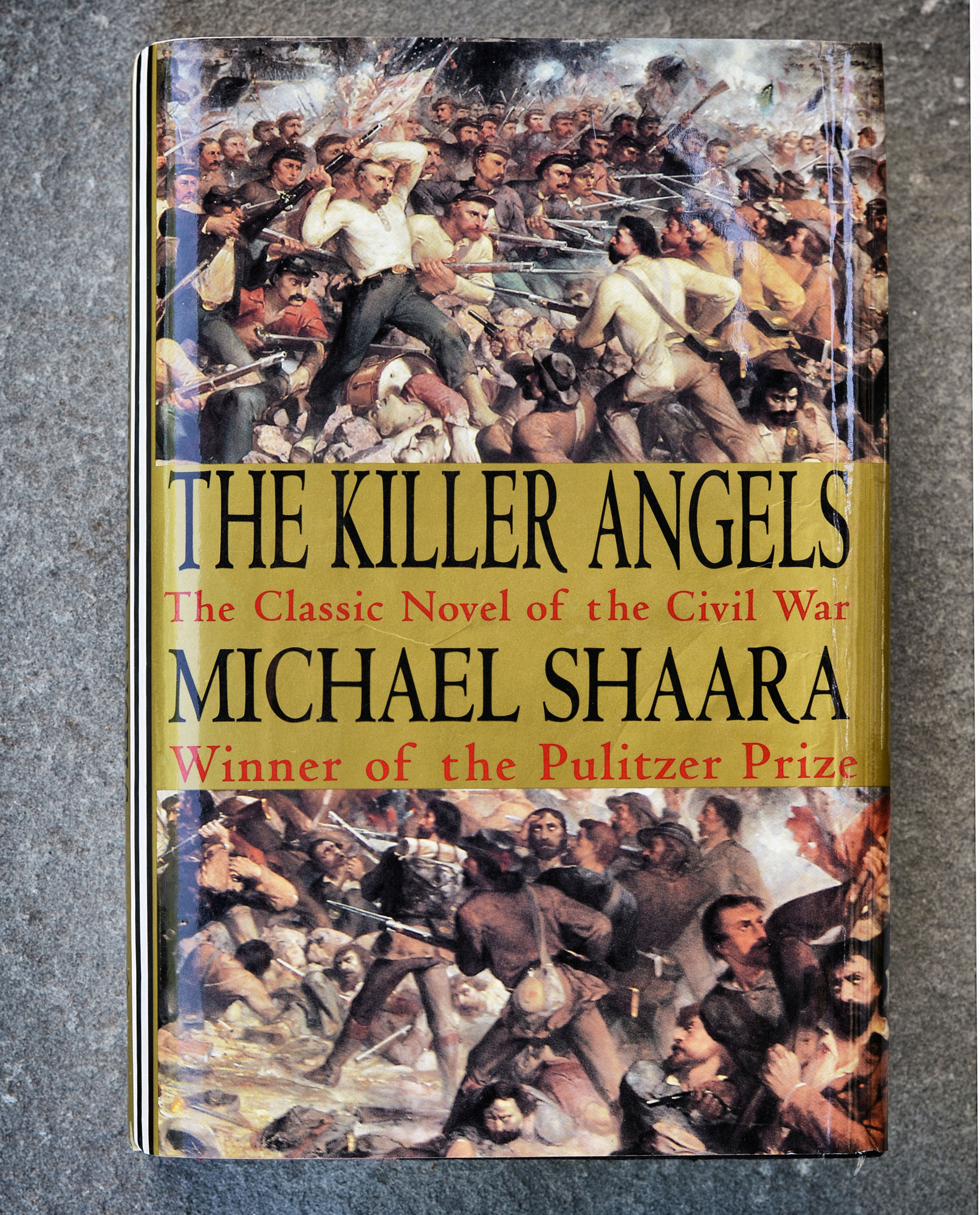 Cover of The Killer Angels by Michael Shaara, showing Civil War battle scene painting